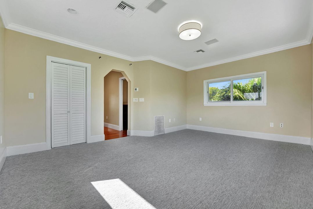 待售: $910,000 (4 贝兹, 3 浴室, 2717 平方英尺)