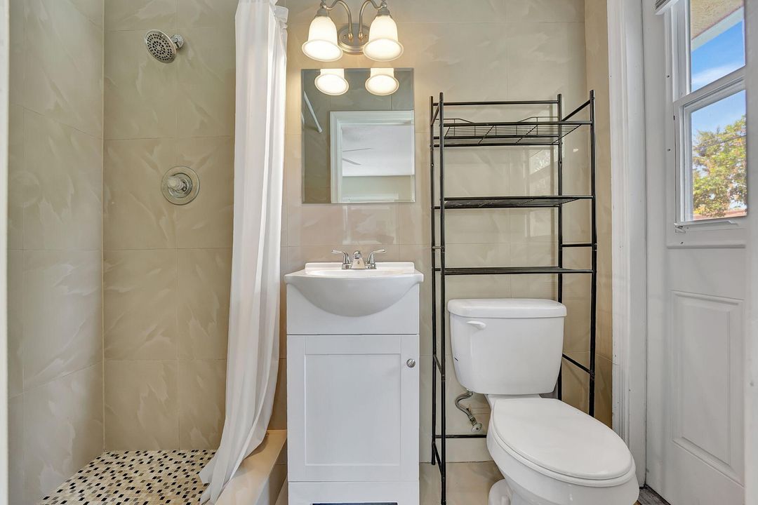 待售: $910,000 (4 贝兹, 3 浴室, 2717 平方英尺)