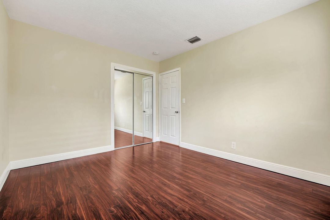 待售: $910,000 (4 贝兹, 3 浴室, 2717 平方英尺)