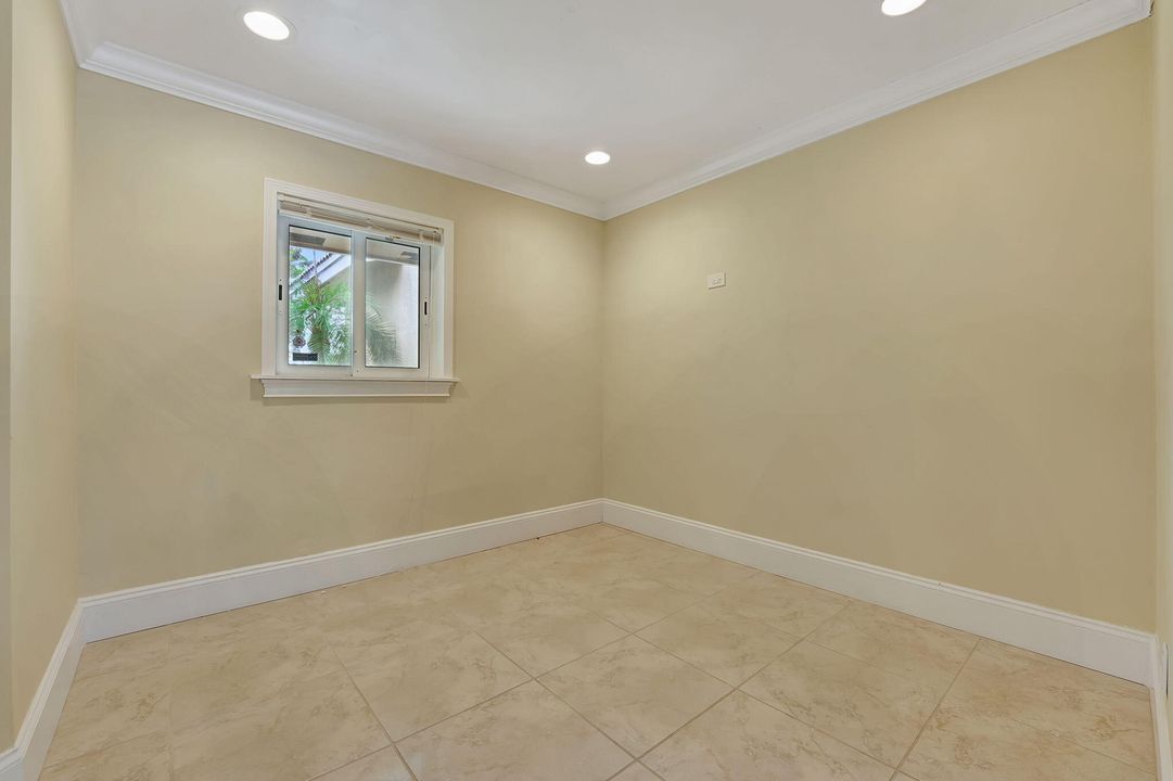 待售: $910,000 (4 贝兹, 3 浴室, 2717 平方英尺)