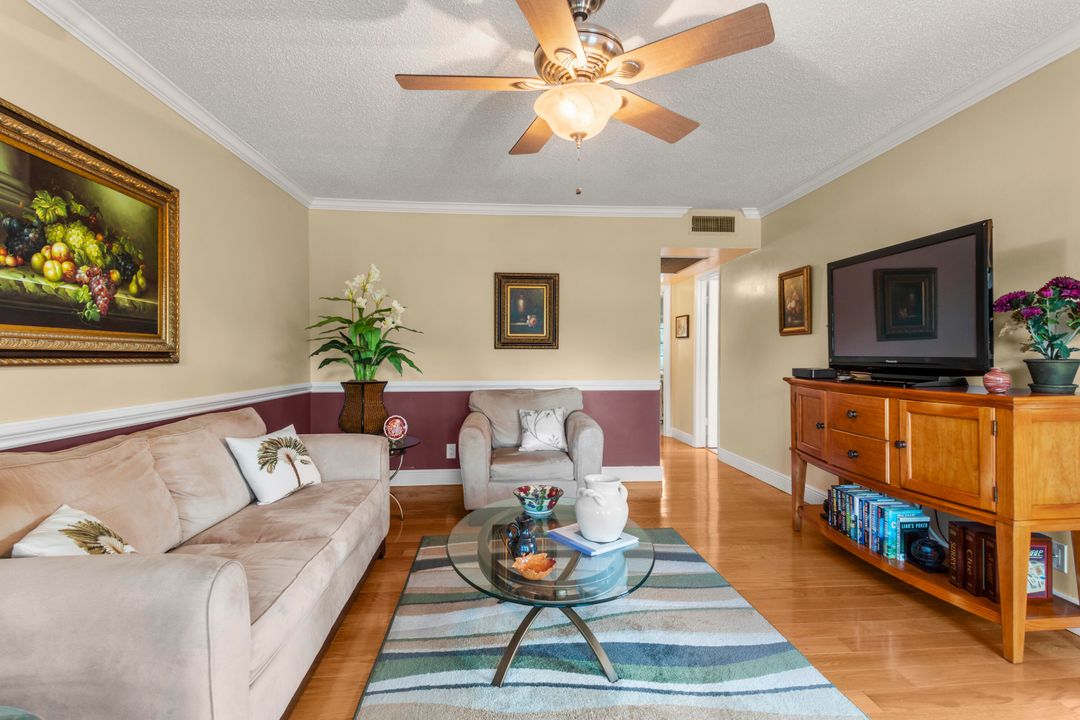 待售: $150,000 (2 贝兹, 1 浴室, 820 平方英尺)