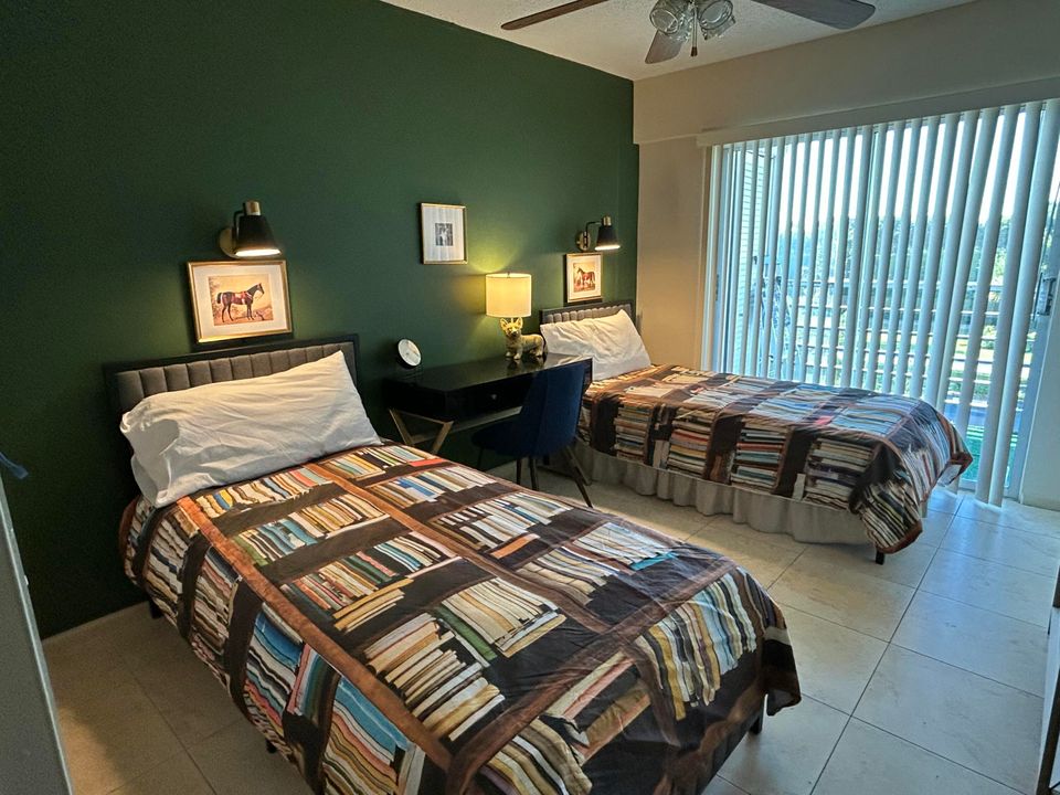 For Rent: $2,000 (2 beds, 1 baths, 840 Square Feet)