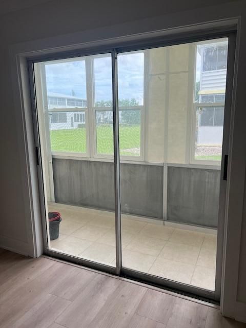 For Sale: $114,000 (1 beds, 1 baths, 570 Square Feet)