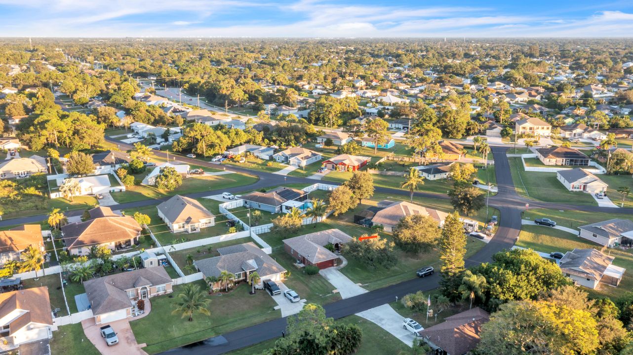 Activo con contrato: $339,000 (3 camas, 2 baños, 1572 Pies cuadrados)