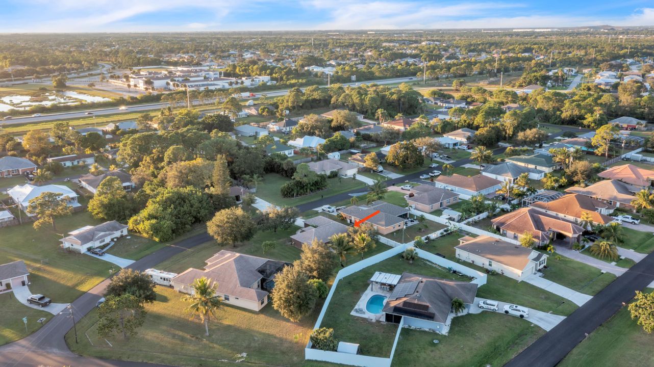 Activo con contrato: $339,000 (3 camas, 2 baños, 1572 Pies cuadrados)