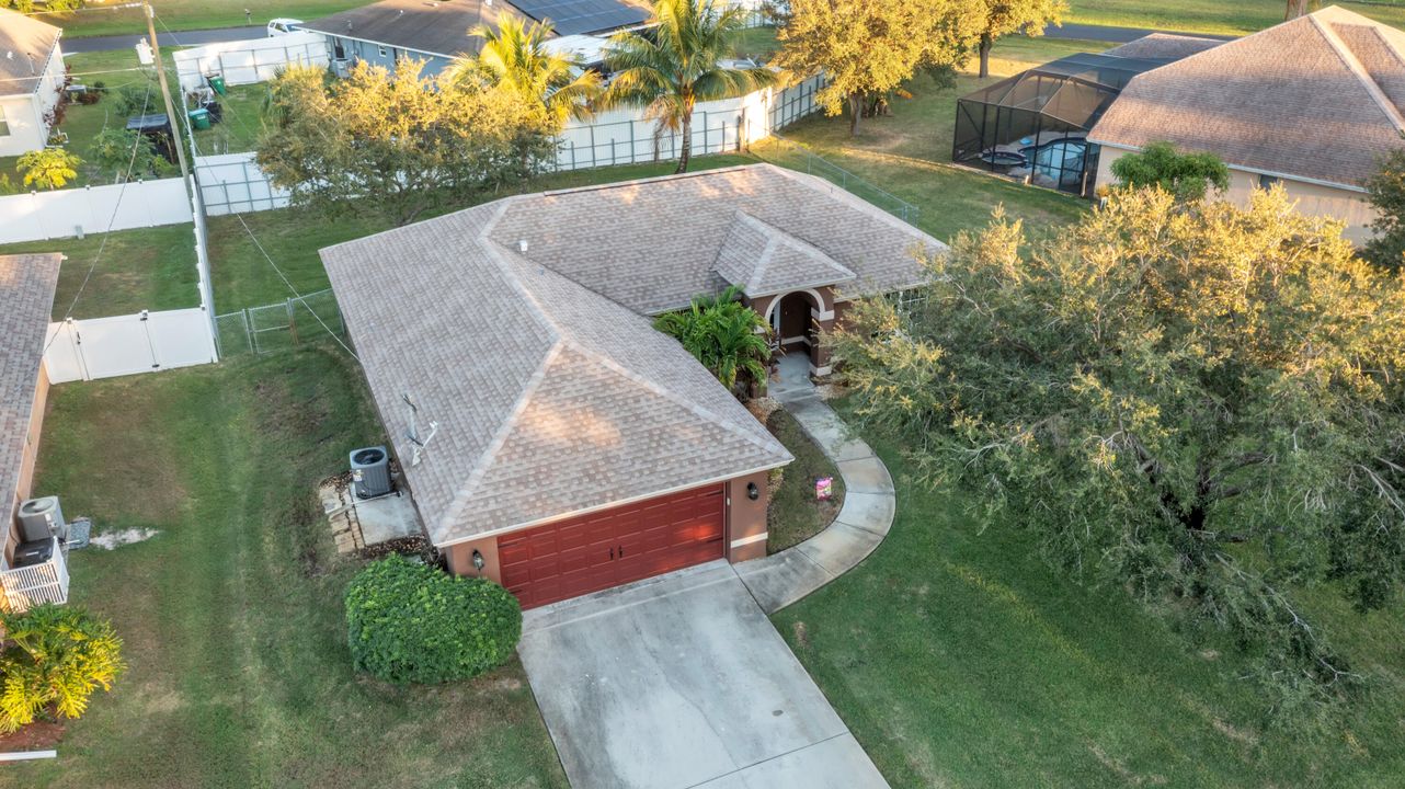 Activo con contrato: $339,000 (3 camas, 2 baños, 1572 Pies cuadrados)