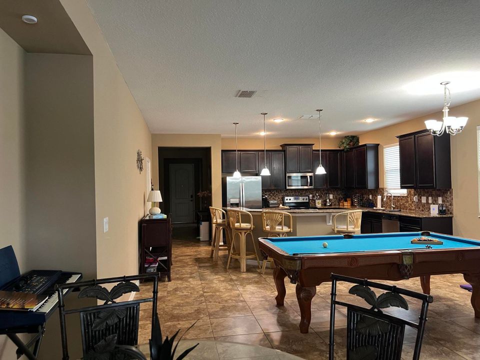 В аренду: $2,500 (4 спален, 3 ванн, 2174 Квадратных фут)