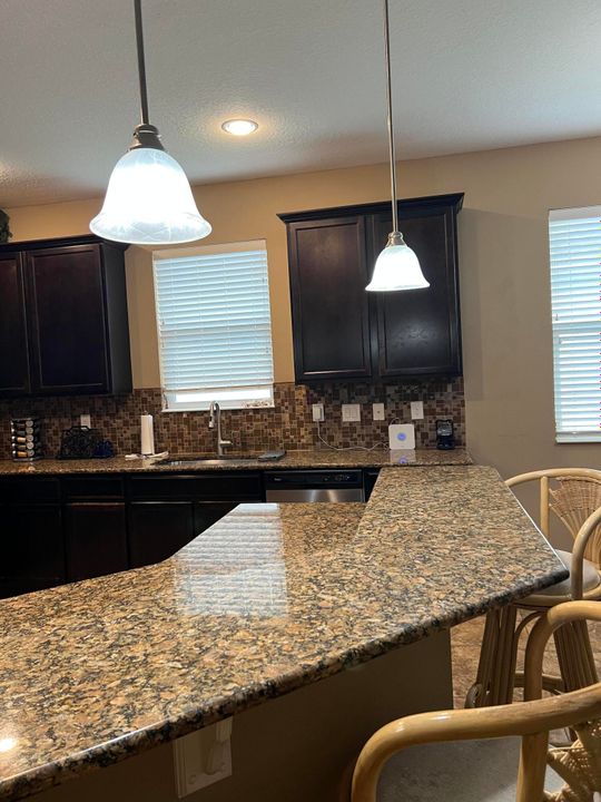 В аренду: $2,500 (4 спален, 3 ванн, 2174 Квадратных фут)