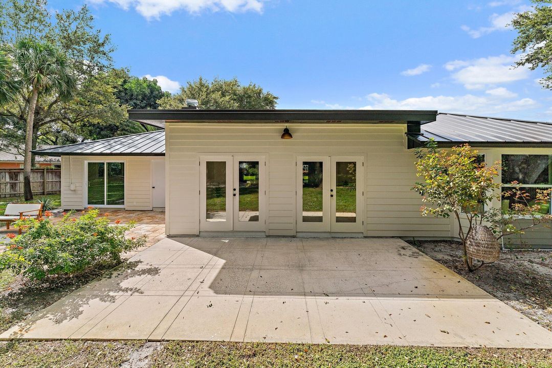 For Sale: $1,175,000 (3 beds, 3 baths, 2142 Square Feet)