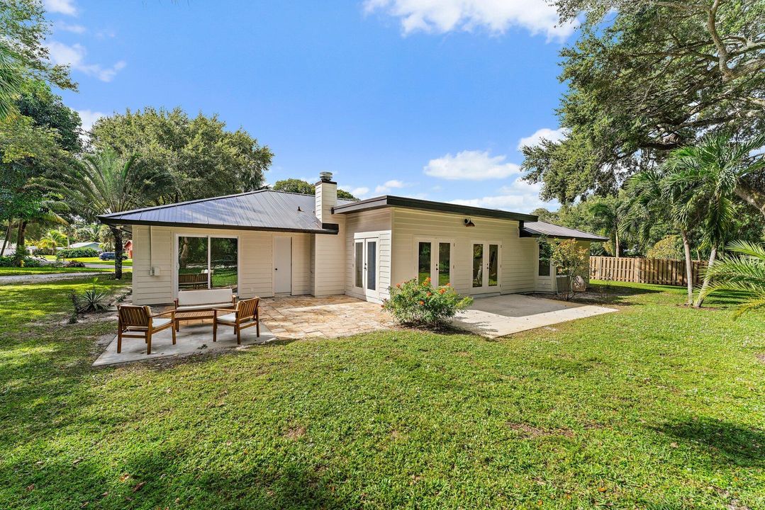 For Sale: $1,175,000 (3 beds, 3 baths, 2142 Square Feet)