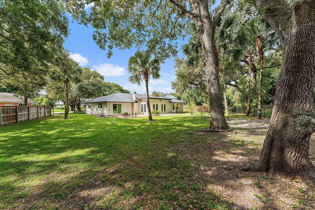 For Sale: $1,175,000 (3 beds, 3 baths, 2142 Square Feet)