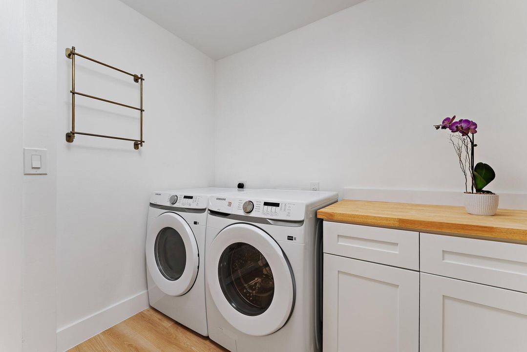 For Sale: $1,175,000 (3 beds, 3 baths, 2142 Square Feet)