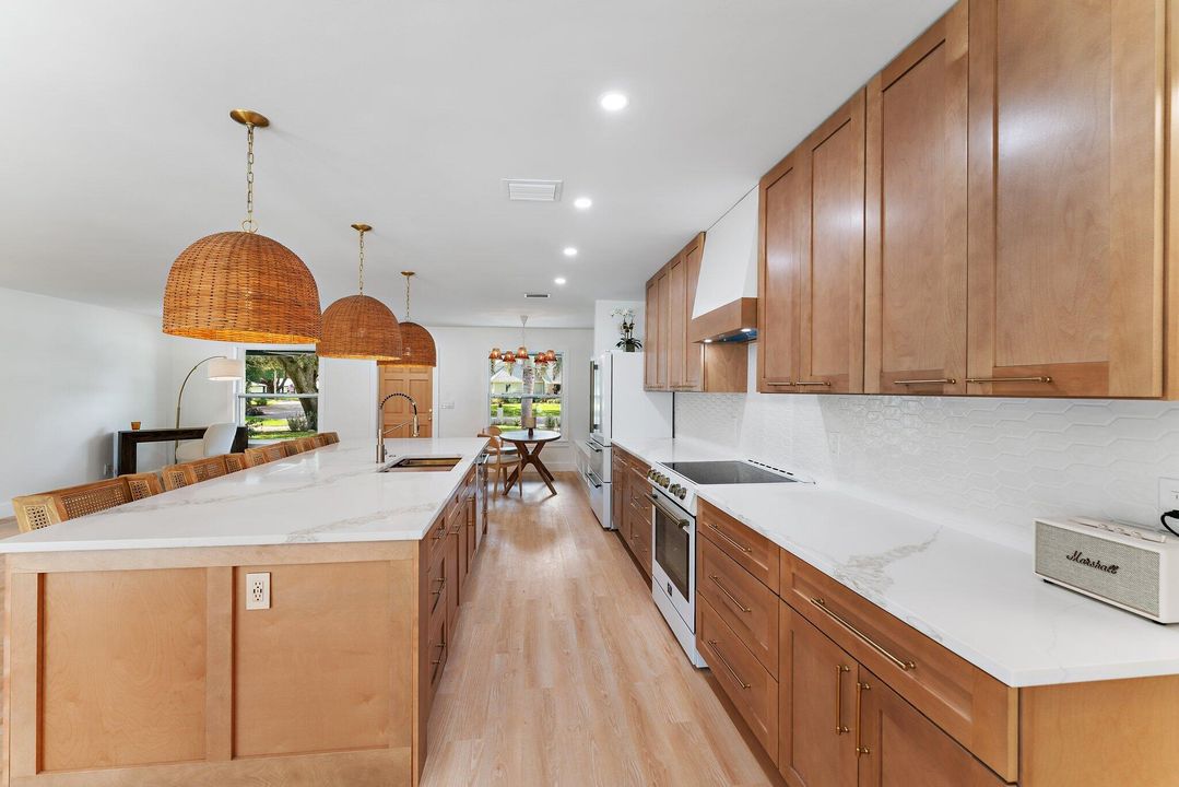 For Sale: $1,175,000 (3 beds, 3 baths, 2142 Square Feet)