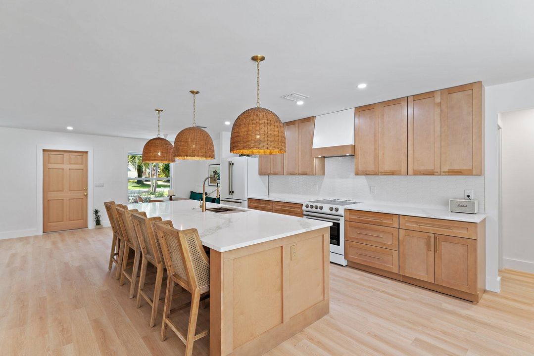 For Sale: $1,175,000 (3 beds, 3 baths, 2142 Square Feet)