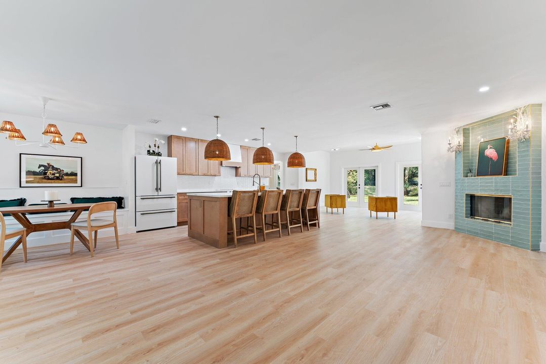 For Sale: $1,175,000 (3 beds, 3 baths, 2142 Square Feet)