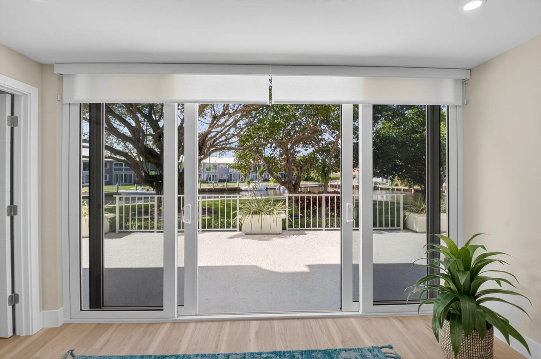 Active With Contract: $450,000 (1 beds, 1 baths, 776 Square Feet)