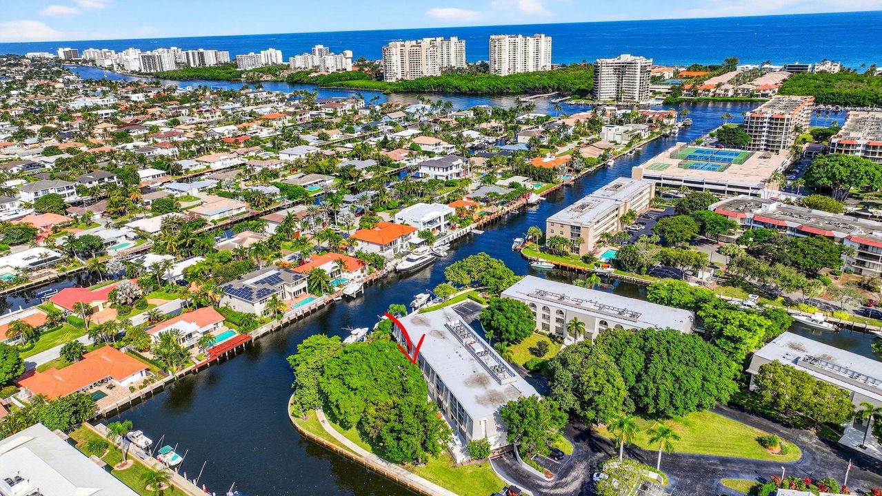 Active With Contract: $450,000 (1 beds, 1 baths, 776 Square Feet)