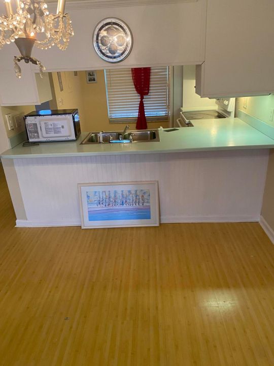 For Sale: $210,000 (2 beds, 2 baths, 1020 Square Feet)