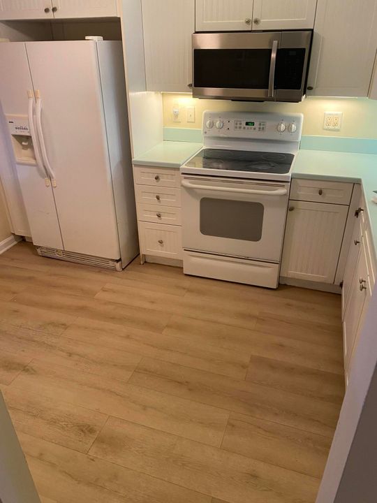 For Sale: $210,000 (2 beds, 2 baths, 1020 Square Feet)