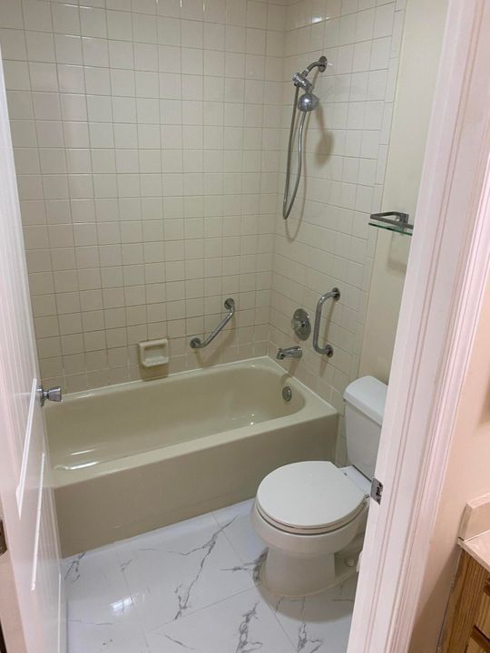 For Sale: $210,000 (2 beds, 2 baths, 1020 Square Feet)