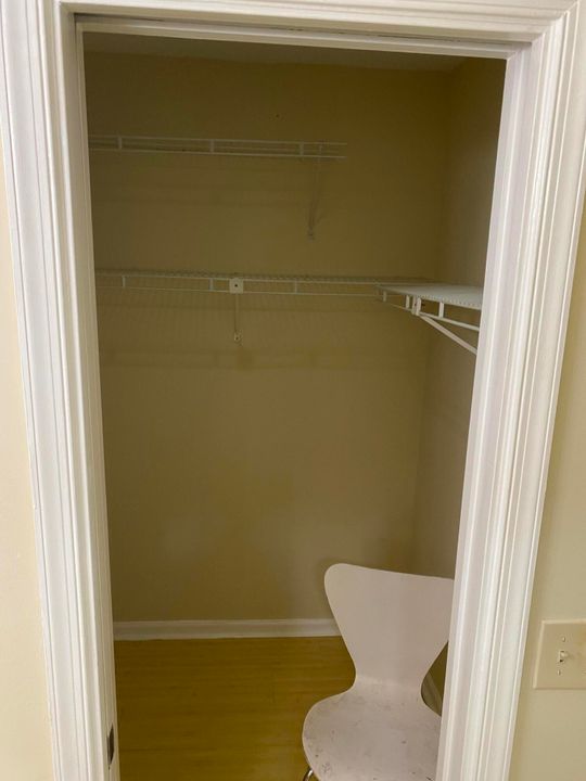 For Sale: $210,000 (2 beds, 2 baths, 1020 Square Feet)