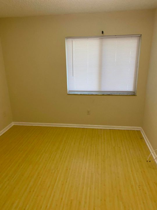 For Sale: $210,000 (2 beds, 2 baths, 1020 Square Feet)