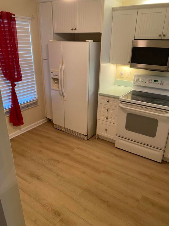 For Sale: $210,000 (2 beds, 2 baths, 1020 Square Feet)