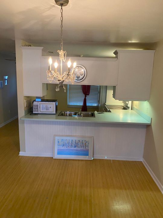 For Sale: $210,000 (2 beds, 2 baths, 1020 Square Feet)