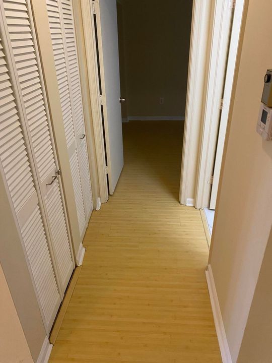 For Sale: $210,000 (2 beds, 2 baths, 1020 Square Feet)