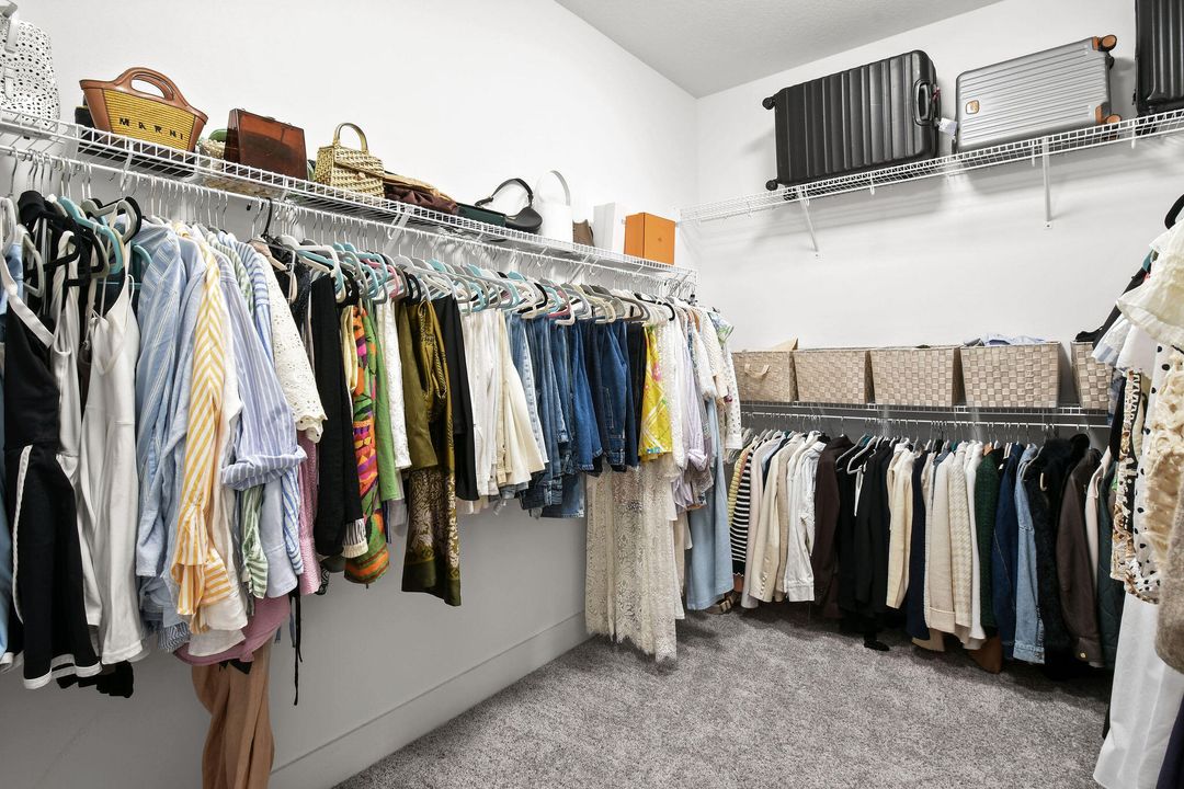 For Sale: $1,799,000 (4 beds, 3 baths, 3849 Square Feet)