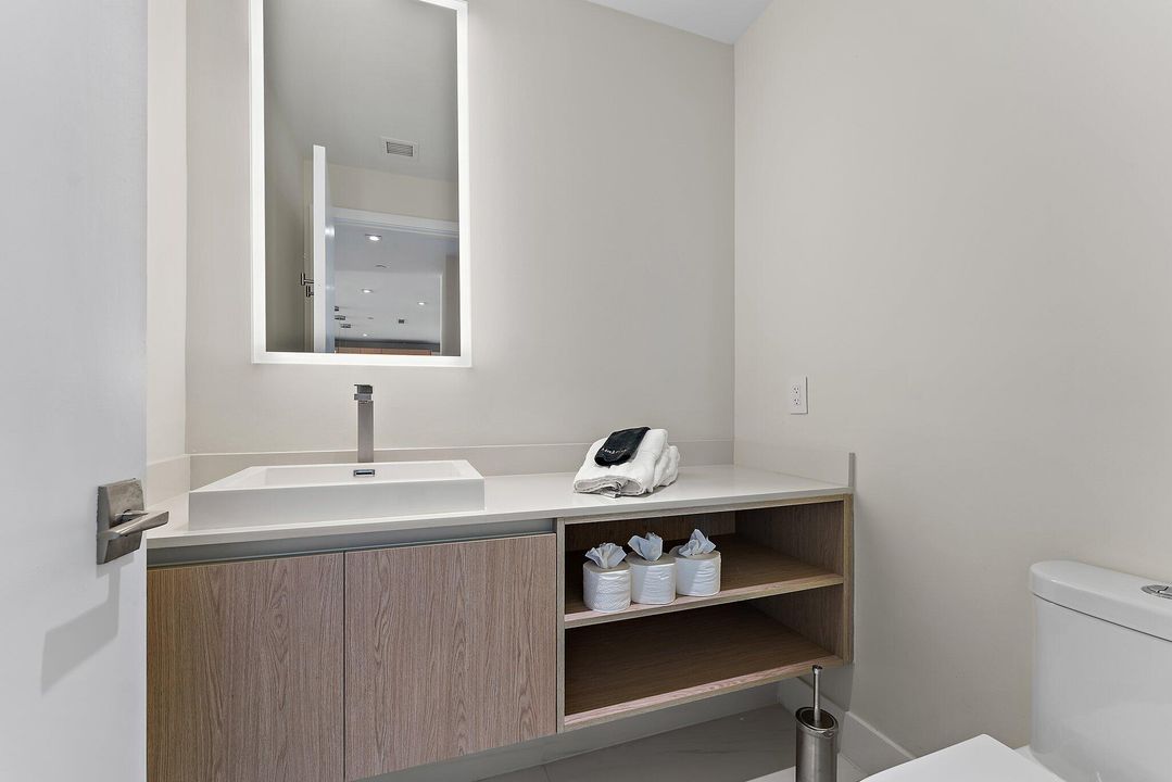 For Rent: $15,000 (2 beds, 2 baths, 1600 Square Feet)