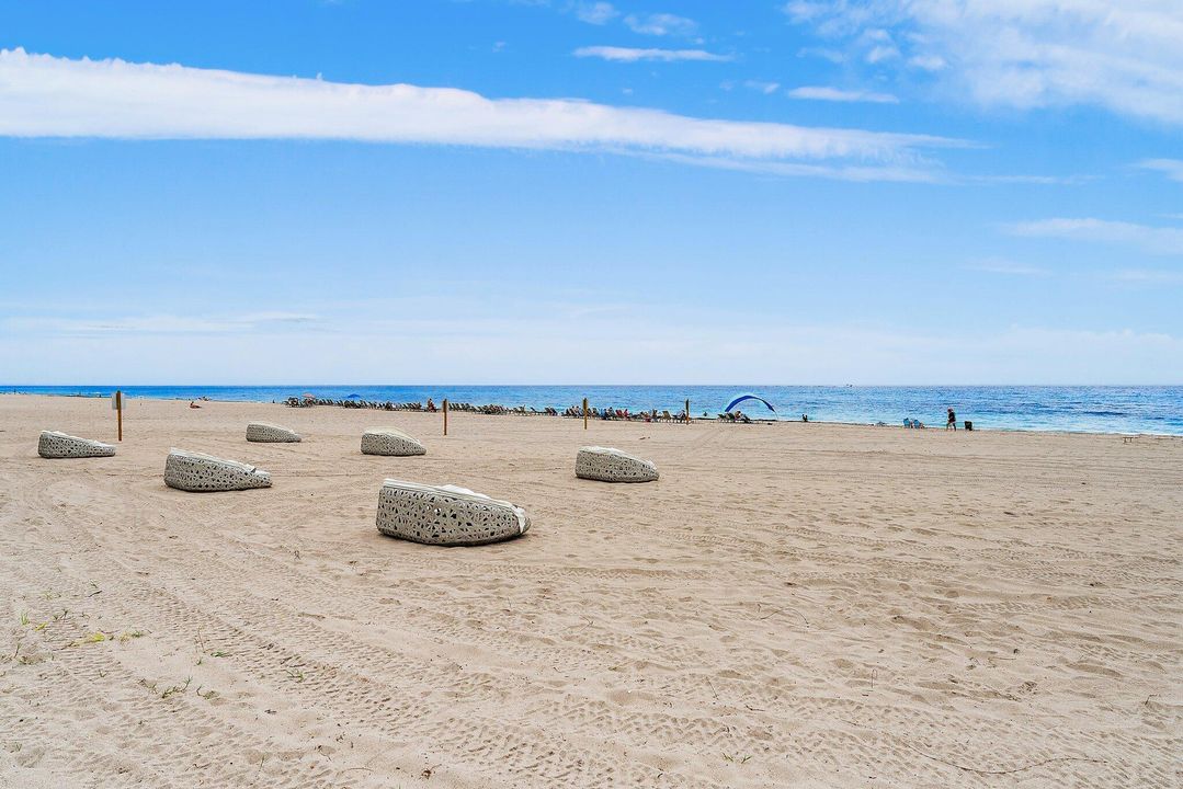 For Rent: $15,000 (2 beds, 2 baths, 1600 Square Feet)