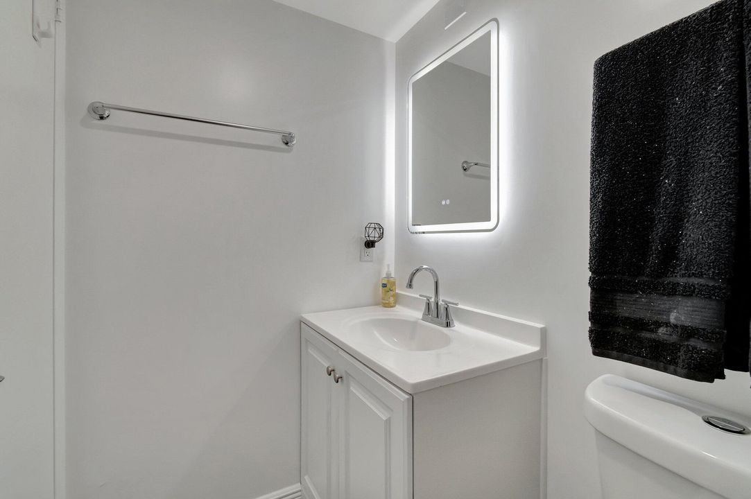 待售: $115,000 (1 贝兹, 1 浴室, 720 平方英尺)