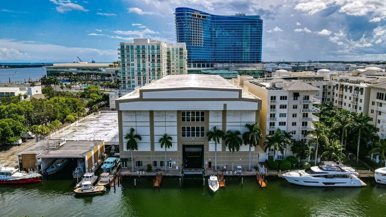 На продажу: $218,990 (0 спален, 0 ванн, 0 Квадратных фут)