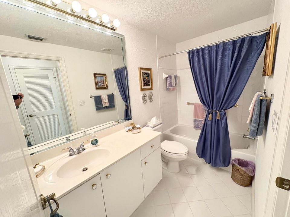 Active With Contract: $280,000 (2 beds, 2 baths, 1705 Square Feet)