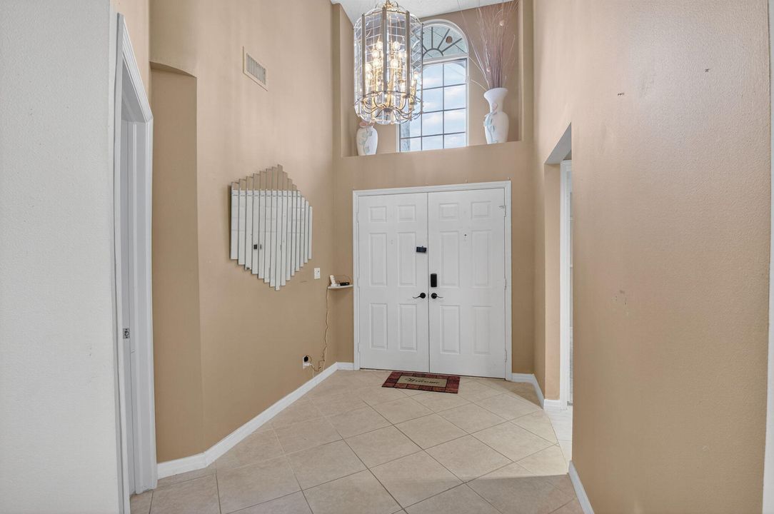 For Sale: $418,000 (2 beds, 2 baths, 1727 Square Feet)