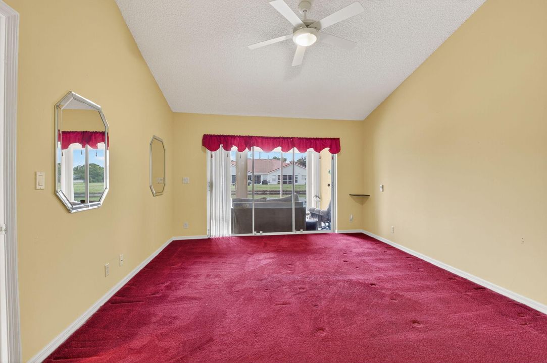 For Sale: $418,000 (2 beds, 2 baths, 1727 Square Feet)