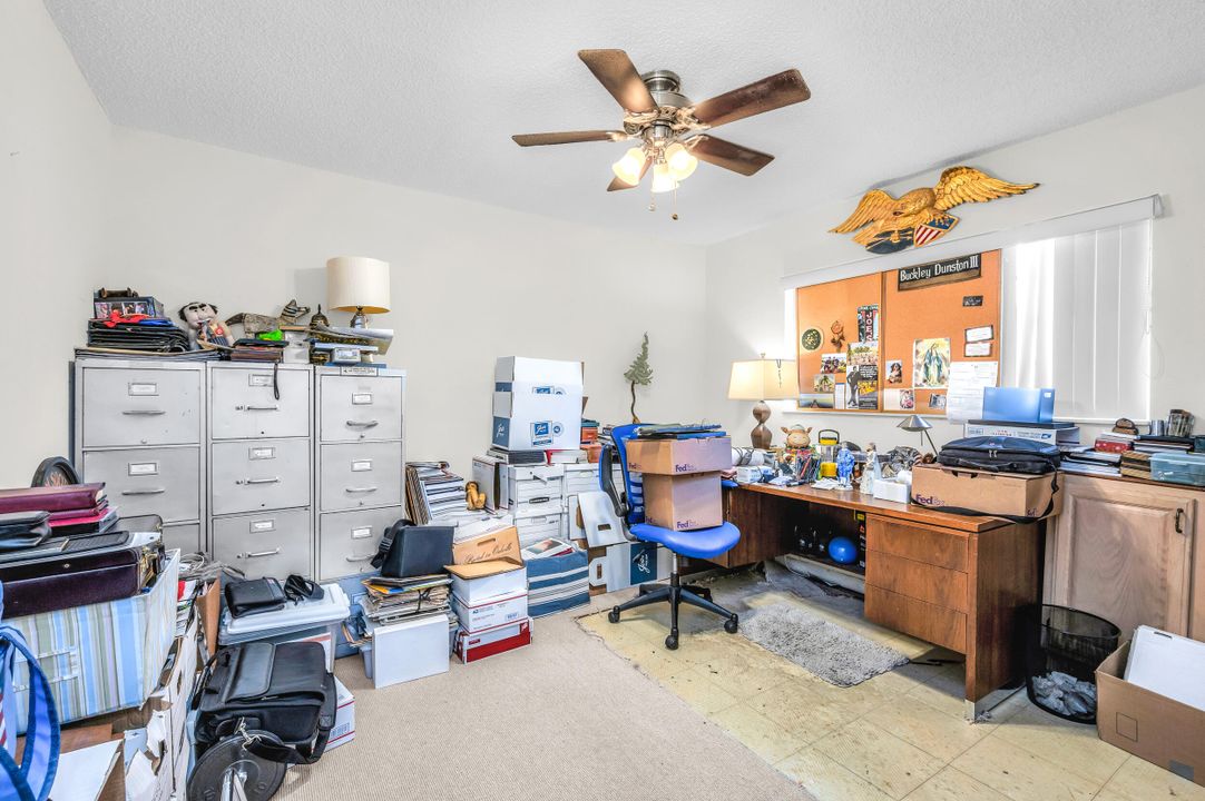 For Sale: $399,000 (3 beds, 2 baths, 1290 Square Feet)