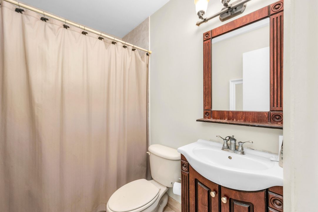 For Sale: $399,000 (3 beds, 2 baths, 1290 Square Feet)