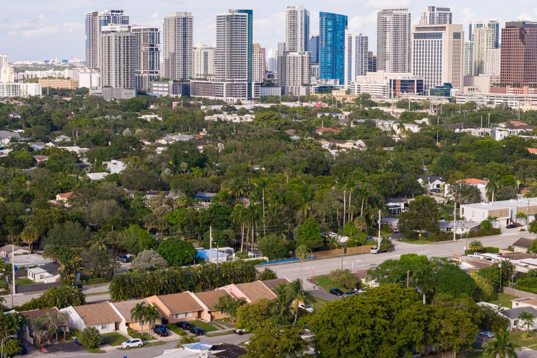 For Sale: $399,000 (3 beds, 2 baths, 1290 Square Feet)