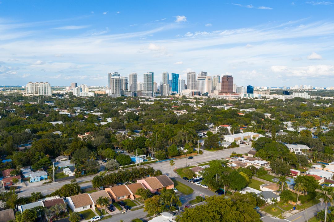 For Sale: $399,000 (3 beds, 2 baths, 1290 Square Feet)