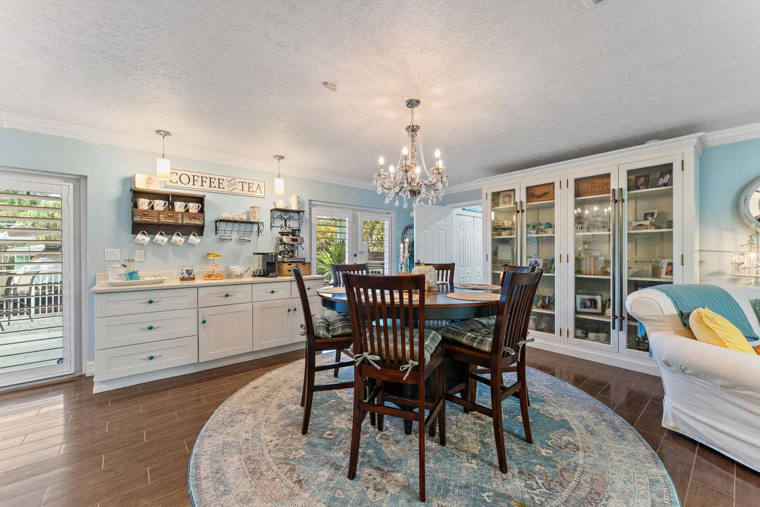 For Sale: $940,000 (4 beds, 2 baths, 1960 Square Feet)