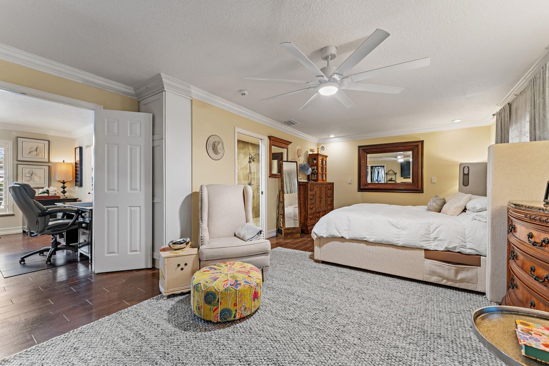 For Sale: $940,000 (4 beds, 2 baths, 1960 Square Feet)