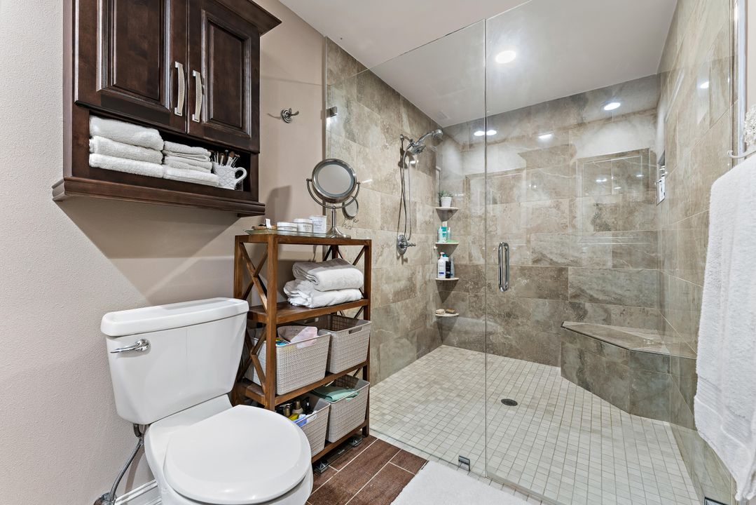 For Sale: $940,000 (4 beds, 2 baths, 1960 Square Feet)