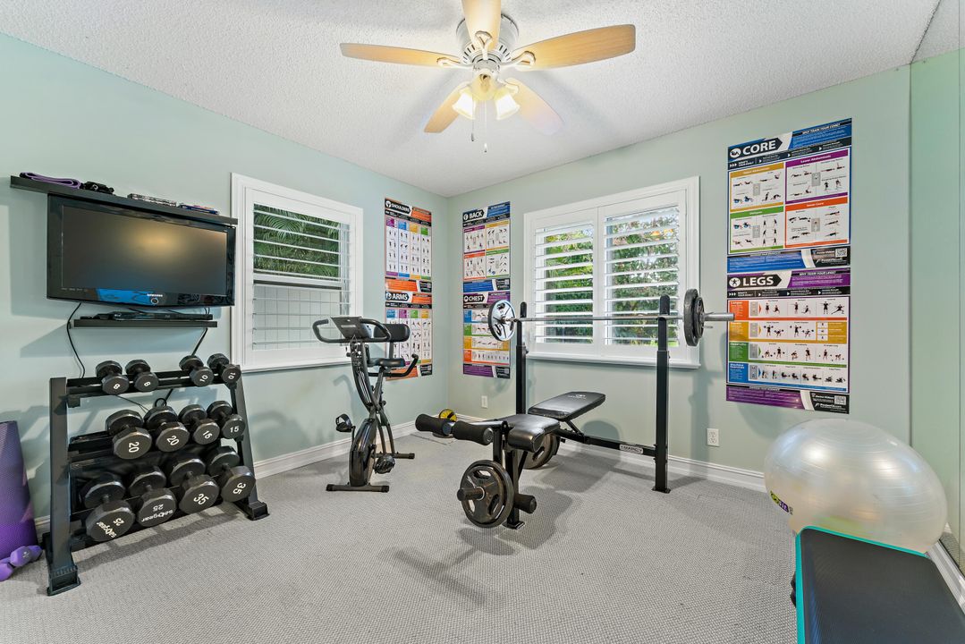 For Sale: $940,000 (4 beds, 2 baths, 1960 Square Feet)