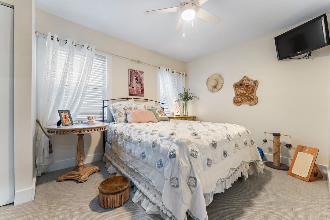 For Sale: $940,000 (4 beds, 2 baths, 1960 Square Feet)