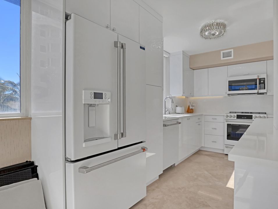 На продажу: $799,000 (2 спален, 2 ванн, 1532 Квадратных фут)