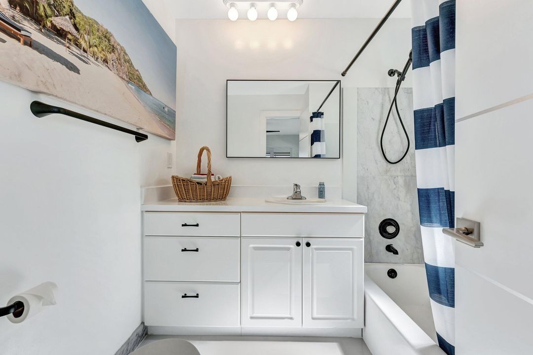 На продажу: $595,000 (2 спален, 2 ванн, 1070 Квадратных фут)