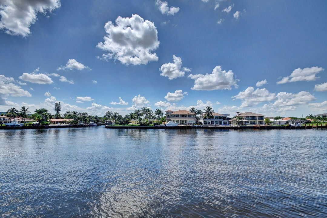 На продажу: $595,000 (2 спален, 2 ванн, 1070 Квадратных фут)