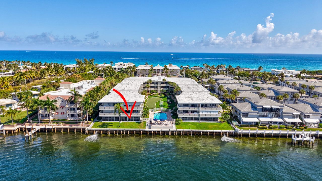 На продажу: $595,000 (2 спален, 2 ванн, 1070 Квадратных фут)